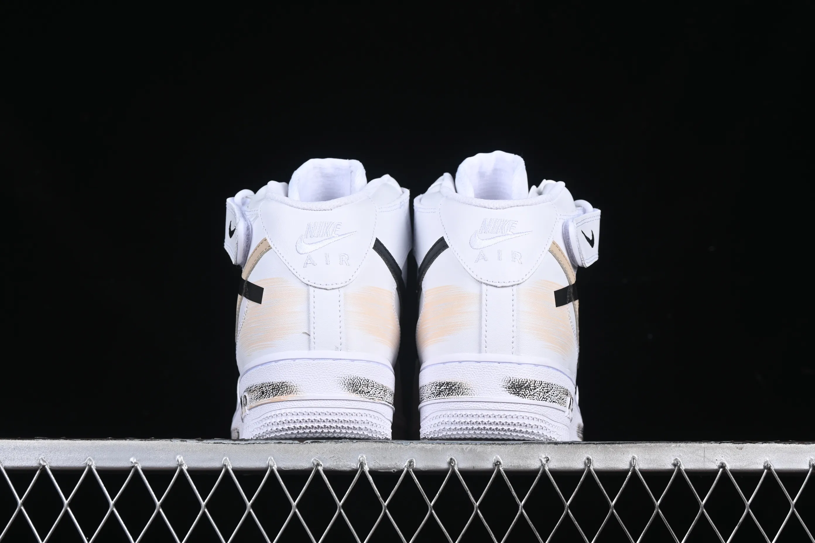 All Categories Nk Air Force 1 Air Force Series Nk Air Force 1 Mid Air Force Mid Nk Air Force 1'07 Mid Broken Hook Inkjet Painting Second Dimension Theme Air Force One Mid Casual Sneakers ZH0316-058